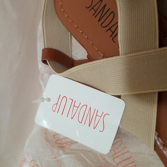 💥3 for $10💥 Sandal Up White Sandal Flats - Picture 3 of 9